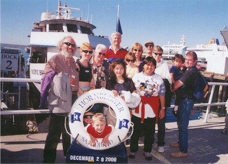 Cruise team.jpg (55101 bytes)