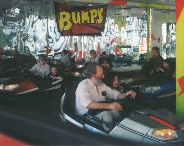 dodgems.jpg (35581 bytes)