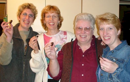 12.28 chocoladies.jpg (46807 bytes)